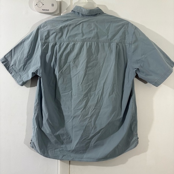 Eddie Bauer Mens L Short Sleeve Button Up Shirt Blue Front Pockets Fishing - Picture 3 of 11